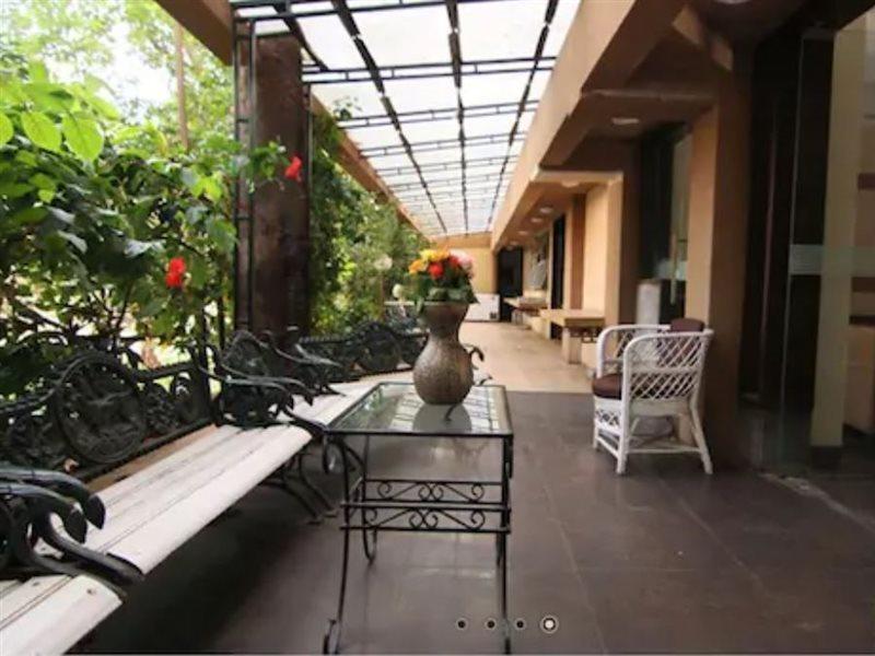 Hotel Chandralok Lonavala Dış mekan fotoğraf