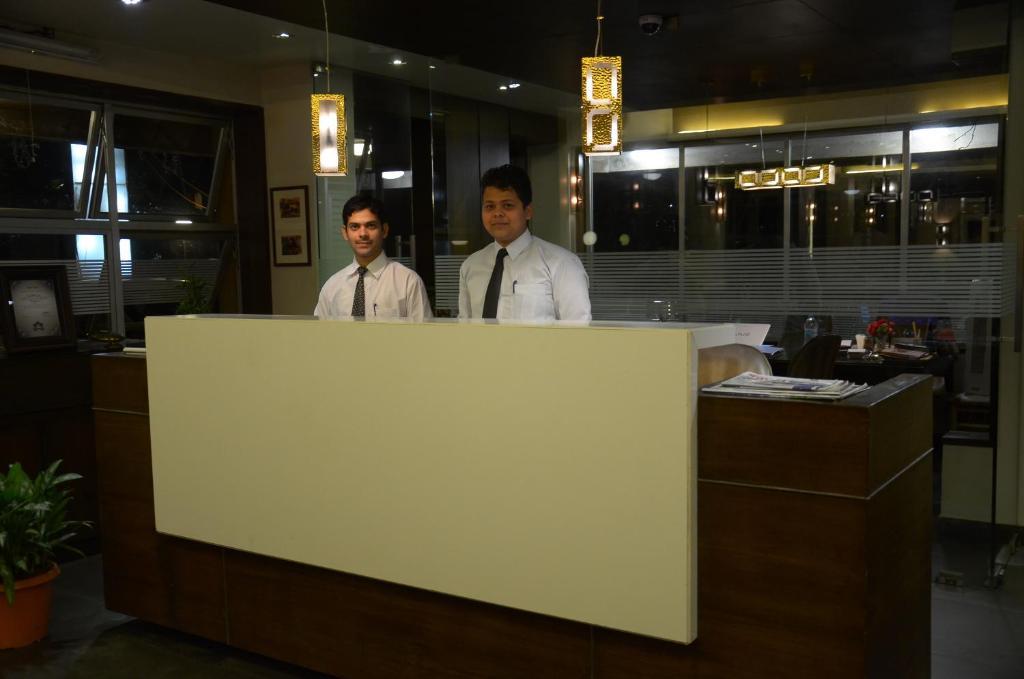 Hotel Chandralok Lonavala Dış mekan fotoğraf