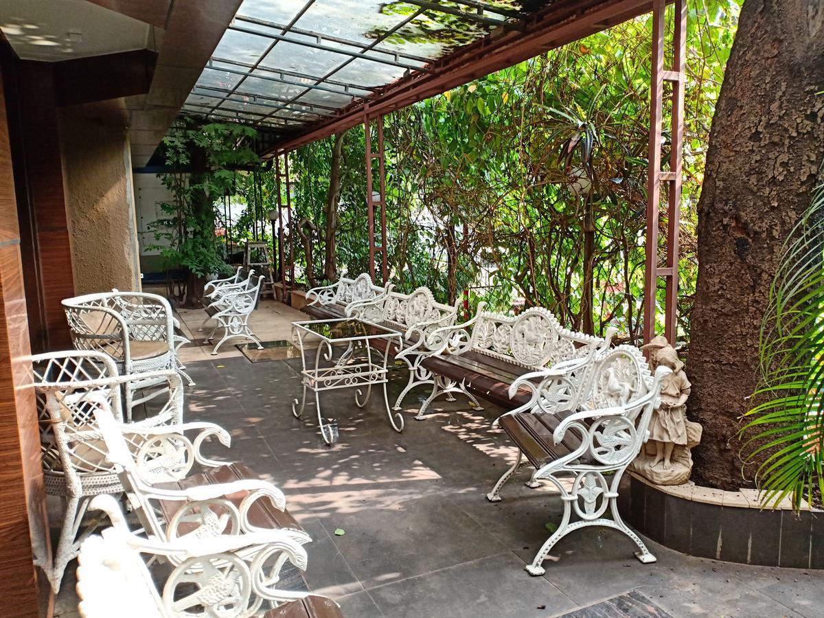 Hotel Chandralok Lonavala Dış mekan fotoğraf