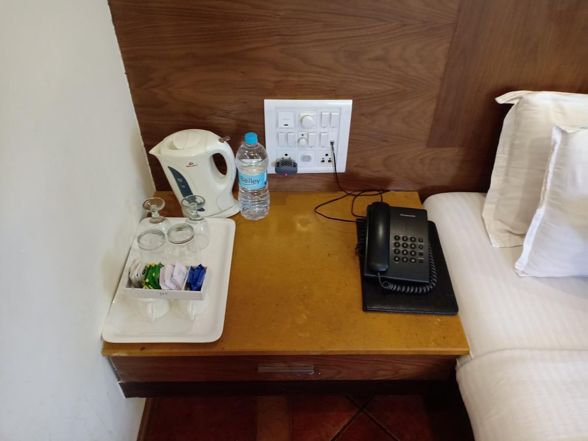 Hotel Chandralok Lonavala Dış mekan fotoğraf