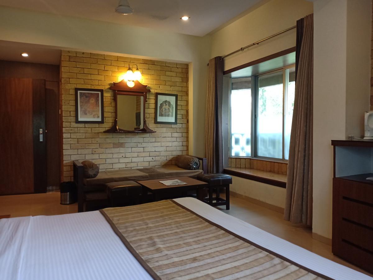 Hotel Chandralok Lonavala Dış mekan fotoğraf