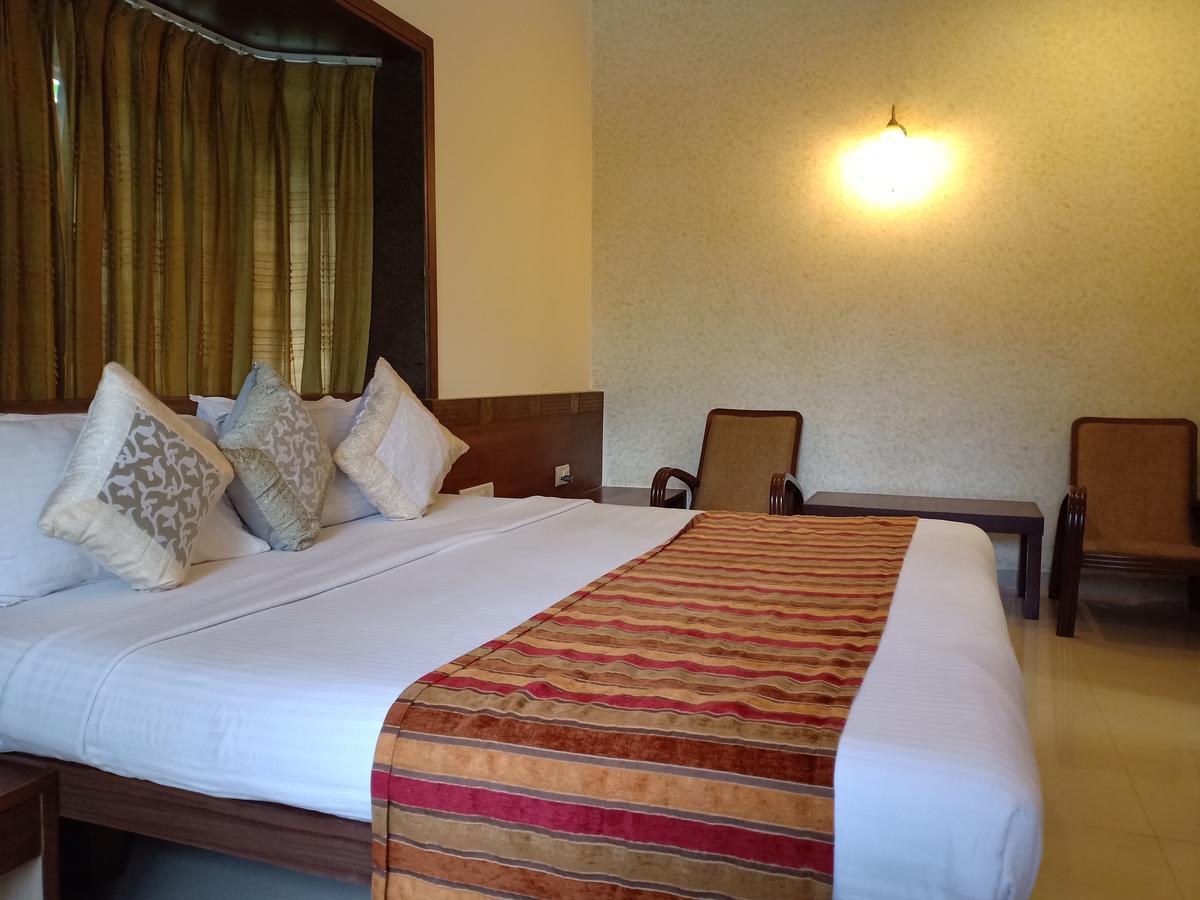 Hotel Chandralok Lonavala Dış mekan fotoğraf