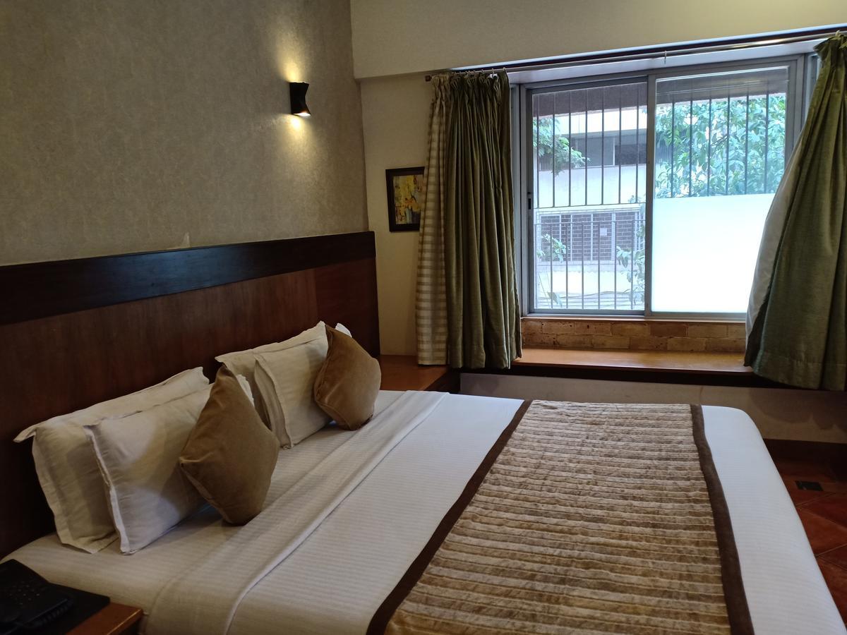 Hotel Chandralok Lonavala Dış mekan fotoğraf