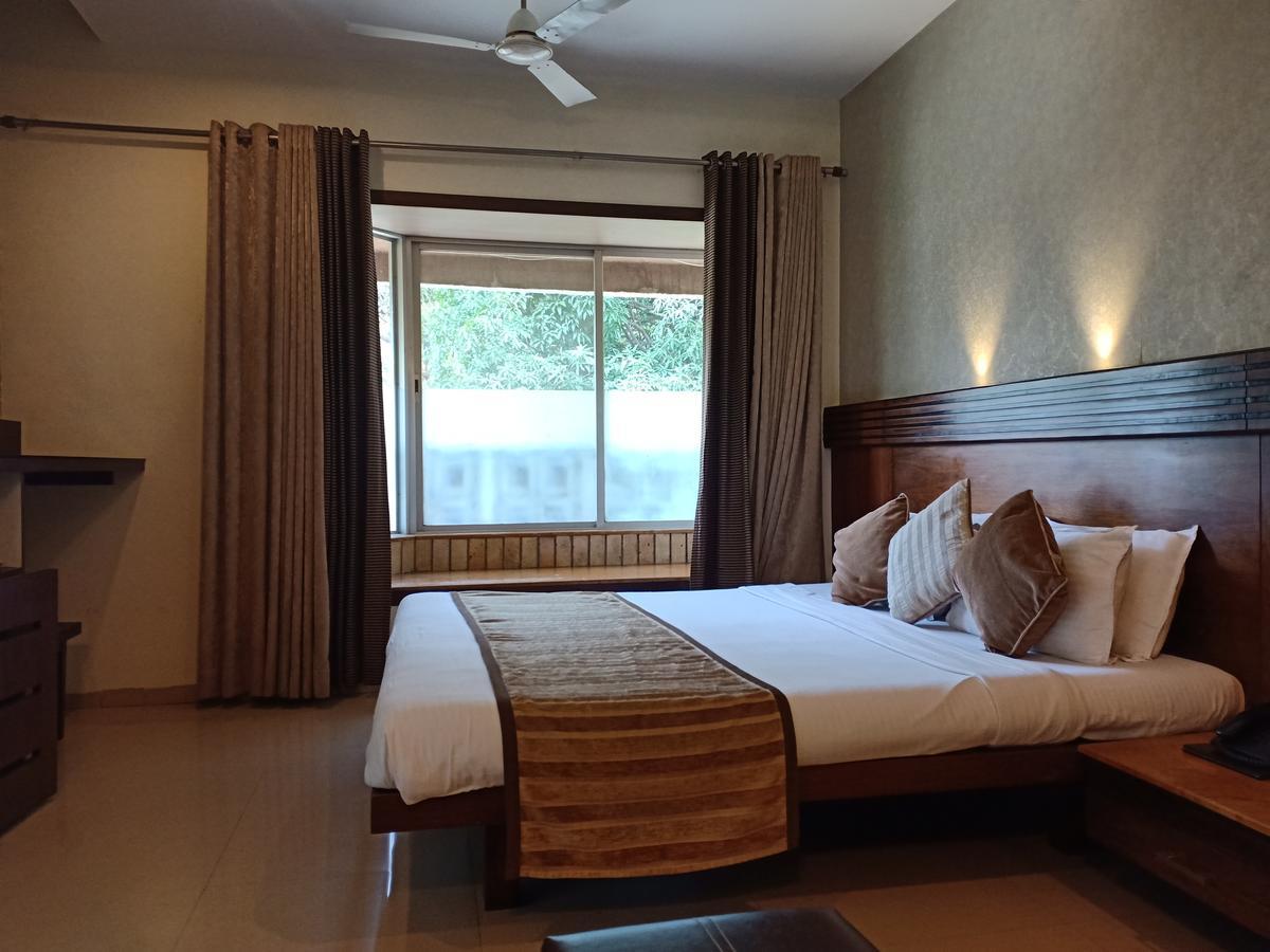 Hotel Chandralok Lonavala Dış mekan fotoğraf
