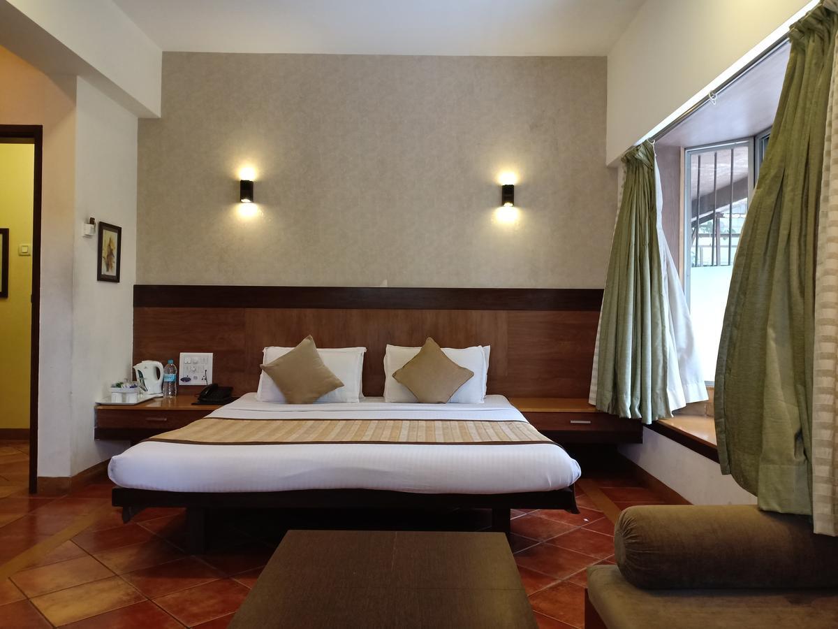 Hotel Chandralok Lonavala Dış mekan fotoğraf