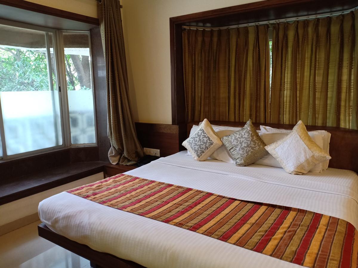 Hotel Chandralok Lonavala Dış mekan fotoğraf