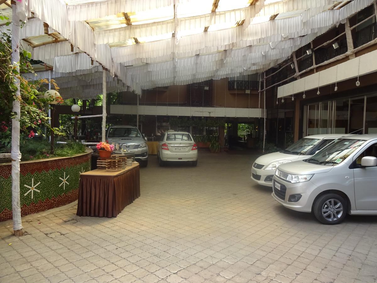 Hotel Chandralok Lonavala Dış mekan fotoğraf